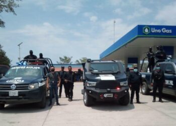 ¡De película! Un grupo armado detona dos coches bomba para rescatar presos de cárcel en México
