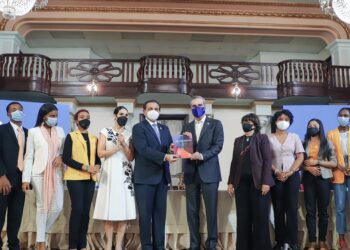 Gobierno tiene política para reducir el embarazo en adolescentes y las uniones tempranas