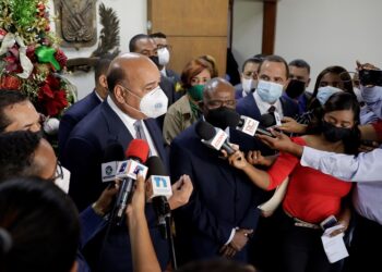 Fuerza del Pueblo deposita padrón de más de 648 mil miembros ante la JCE