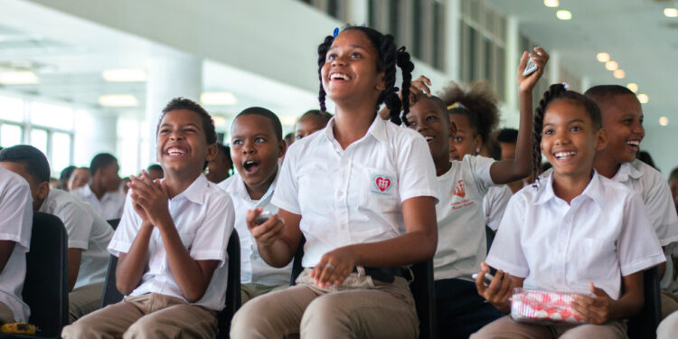 Realizan con éxitos experiencia Interactiva Terra Classroom Royale
