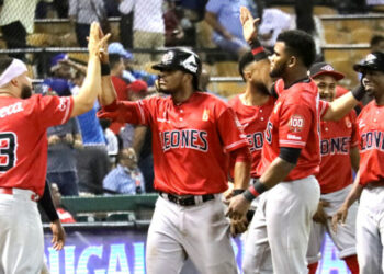 Leones deciden en extrainning, Águilas lo consiguen en el noveno y Gigantes ganan por la mínima