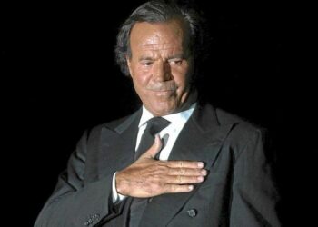 Julio Iglesias se aísla en Punta Cana por temor a contagiarse de Covid-19