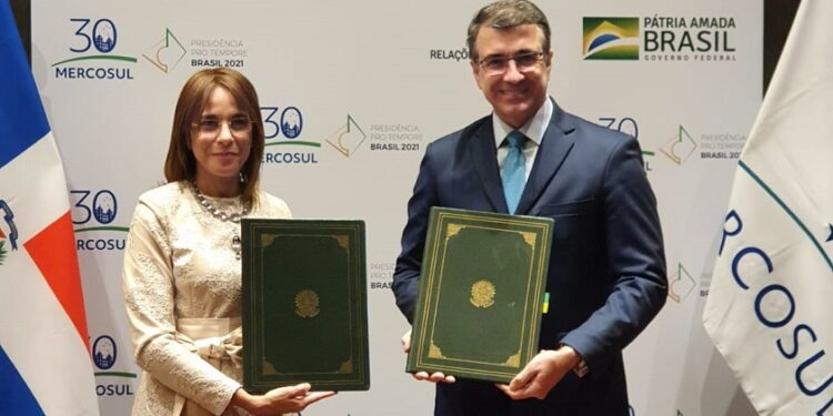 RD y el Mercosur firman memorándum para promover el comercio e inversiones