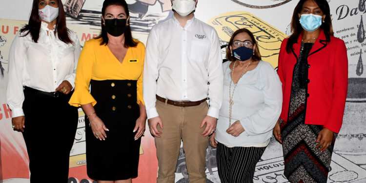 Cortés Hermanos realiza encuentro navideño con ejecutivos de medios de comunicación