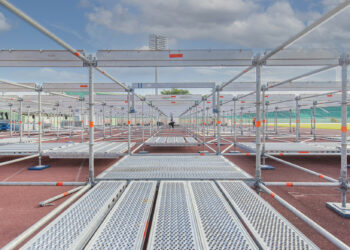 Impresionante tarima se levanta en el Olímpico para concierto de Aventura