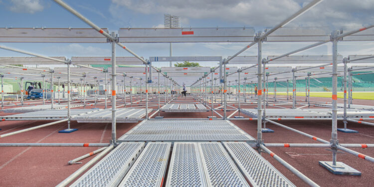 Impresionante tarima se levanta en el Olímpico para concierto de Aventura