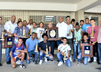 Abadina premia al San Lázaro y a Yerkin Figuereo