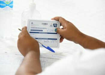 A partir del 31 de enero deberá presentar una tercera dosis o una prueba PCR negativa