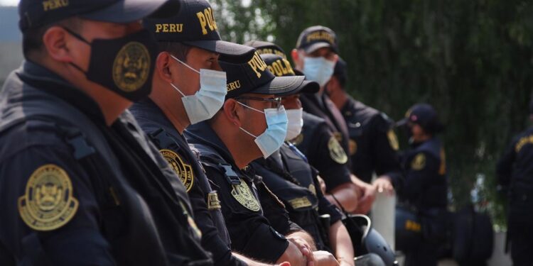 Operativo anticorrupción en los ministerios de Economía y Vivienda del Perú