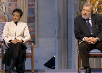 Premios Nobel de la Paz destacan el papel del periodismo contra el autoritarismo