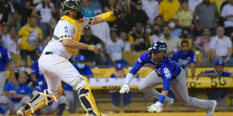 Águilas, Estrellas y Gigantes superan por la mínima a sus rivales