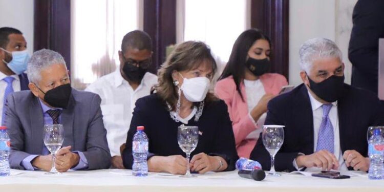 Miguel Vargas: “Hay que retomar el Diálogo Nacional”