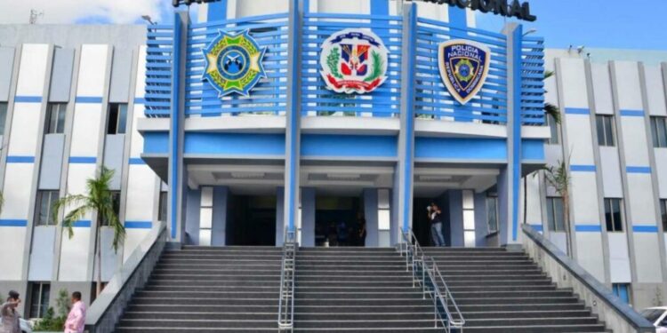 Policía arresta tres presuntos antisociales en Barahona