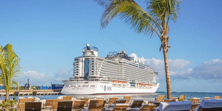 Gobierno vigila protocolos sanitarios en puertos del país