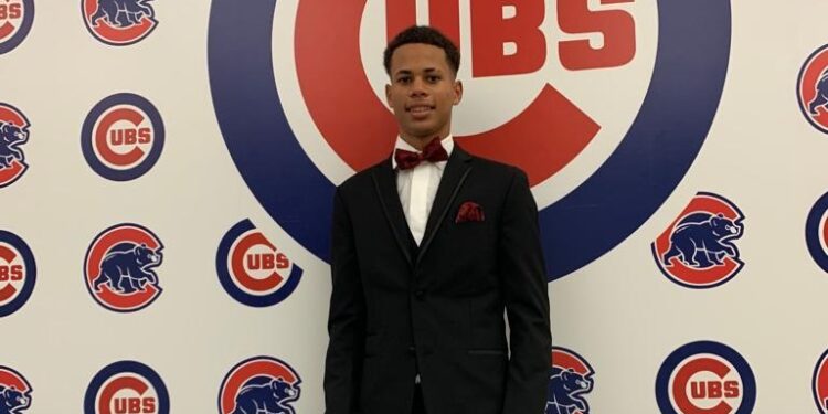 11 prospectos de béisbol firman contratos con equipos de MLB