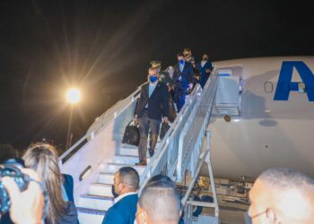 Abinader regresa al país tras exitosa participación en FITUR 2022