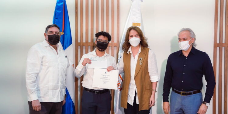 Ministra Germán encabeza entrega Premios Anuales de Música 2021