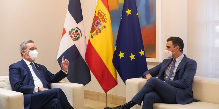 Sánchez agradece al presidente dominicano su apoyo al turismo durante la pandemia