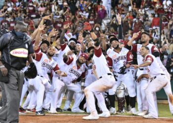 Gigantes se colocan a un triunfo  para coronarse campeones