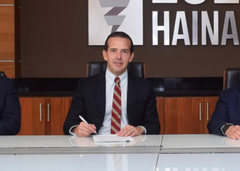 EGE Haina y Grupo Popular colocan con éxito primer tramo del fideicomiso verde Larimar