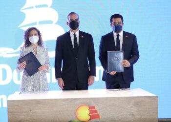 RD suscribe acuerdos con tour operador de Polonia, aerolíneas de España y Alemania