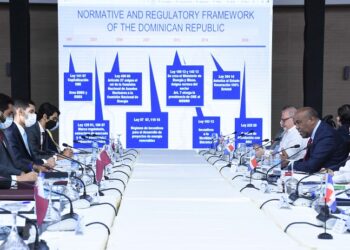 Gobierno explica a misión de Qatar potencial energético de RD