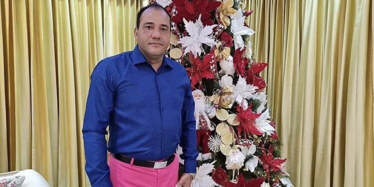 Salvador Holguín adelanta que va por la senaduría de Dajabón en 2024