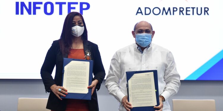 El acuerdo firmado por INFOTEP y Adompretur