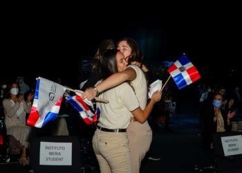 Escuela dominicana gana premio de los Emiratos Árabes Unidos dotado con 3 millones de dólares
