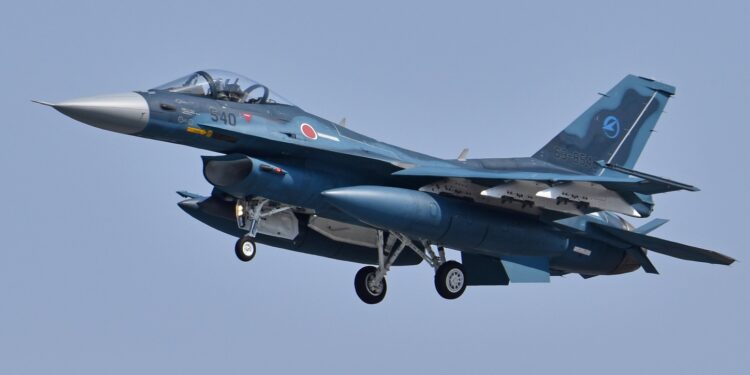 Desaparece avión de combate japonés sobre Mar de Japón