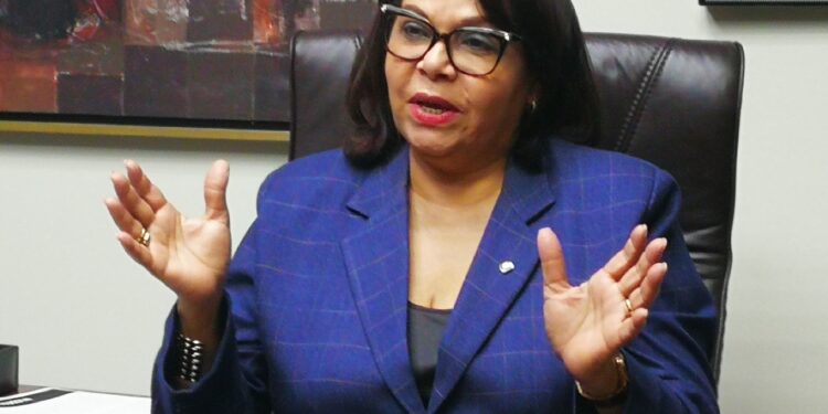 Más de 200 mil estudiantes seguirán con clases virtuales en la UASD