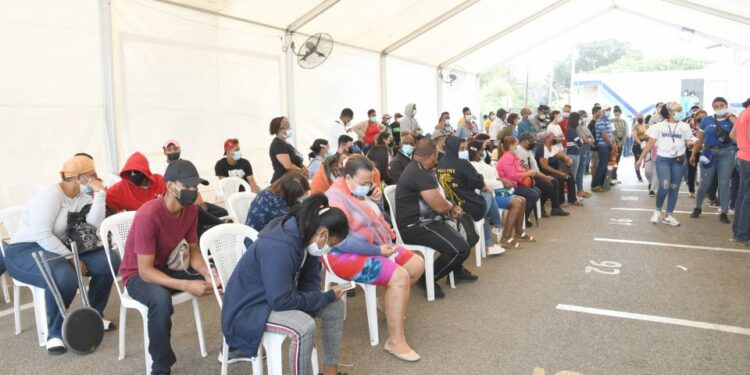 Distrito Nacional y Provincia Santo Domingo lideran contagios por COVID-19