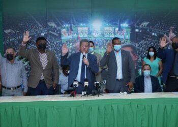 Leonel Fernández duda de cifras del BCRD sobre crecimiento económico