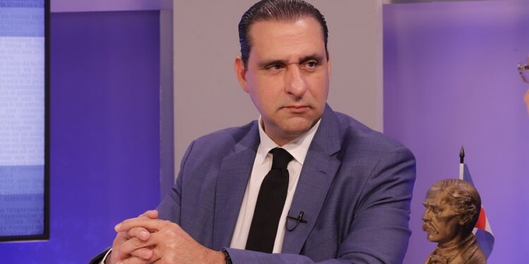 Servio Tulio: ley de compras se hizo para favorecer al sistema político