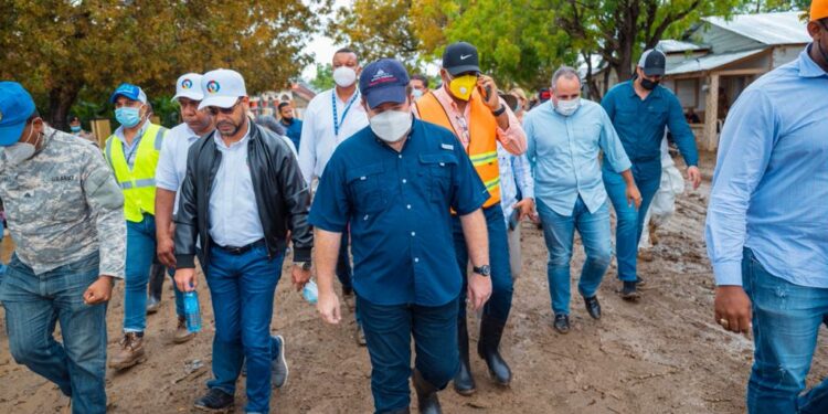 Gobierno acude en auxilio de familias afectadas por lluvias