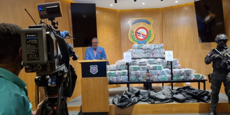 DNCD ocupa 273 paquetes presumiblemente de cocaina en Punta Caucedo