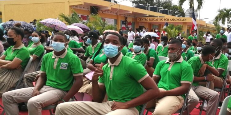 Educación acondiciona 29 de las 31 escuelas del municipio de Consuelo