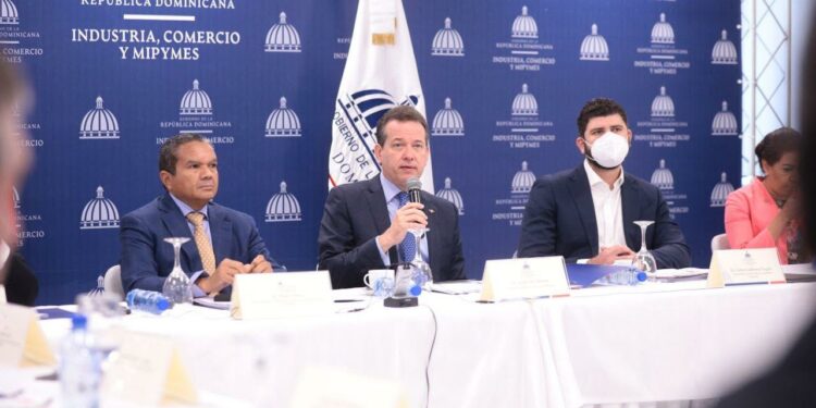 Consejo de Zonas Francas aprueba permisos a 10 nuevas empresas