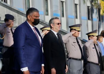 Aprueban varios reglamentos de la Ley Orgánica de la PN en reunión encabezada por Abinader