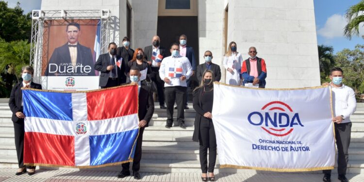 ONDA deposita ofrenda floral con motivo del Mes de la Patria