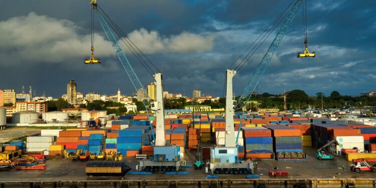 El comercio mundial alcanza niveles récord, con más fuerza en el mundo en desarrollo