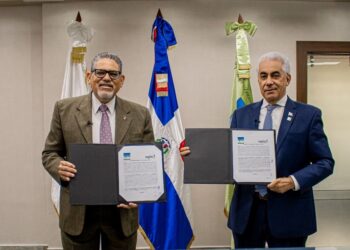 Ampliarán cobertura de fibra óptica para interconectar las instituciones del Estado,