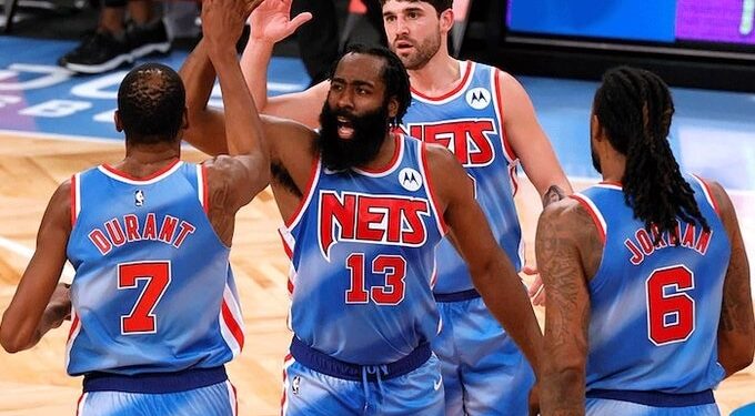 Harden Deja a los Nets y pone rumbo a los 76ers en cambio por tres jugadores