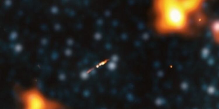 Se descubre una radiogalaxia que abarca como cien Vías Lácteas