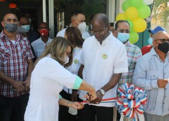 Inauguran en Santiago Cooperativa de Productores de Pitahaya