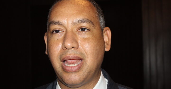 Diputado Jiménez critica el transfuguismo y que funcionarios olvidaran a quienes le ayudaron a ganar