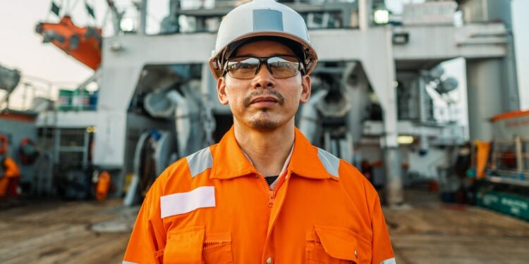 La covid dejó a 400 000 marinos varados en el mar