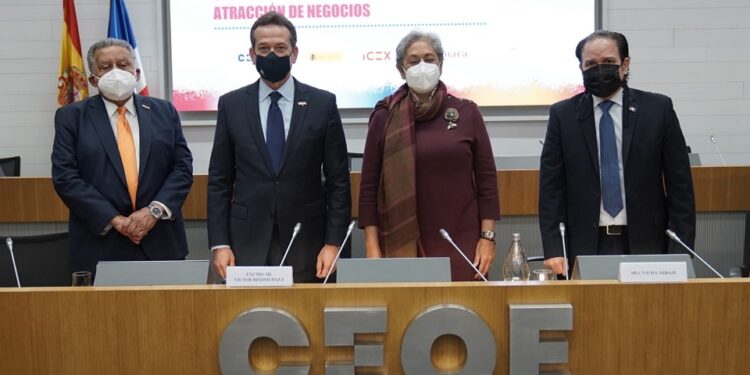 Ito Bisonó presentó las oportunidades de negocio en RD para las empresas españolas