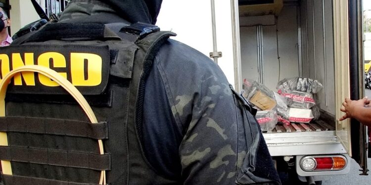 Incautan 120 paquetes de presunta cocaína camuflados como bebidas gaseosas