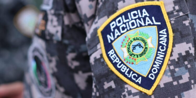 Gobierno lleva a 100 mil pesos pensión de 113 generales policiales retirados